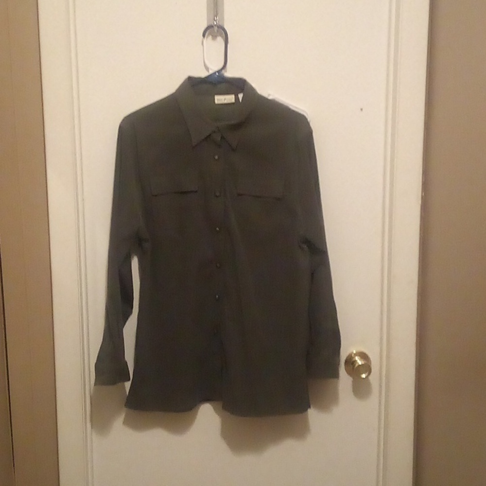 White Stag Gray Long Sleeve Button Down Shirt - Size Medium
